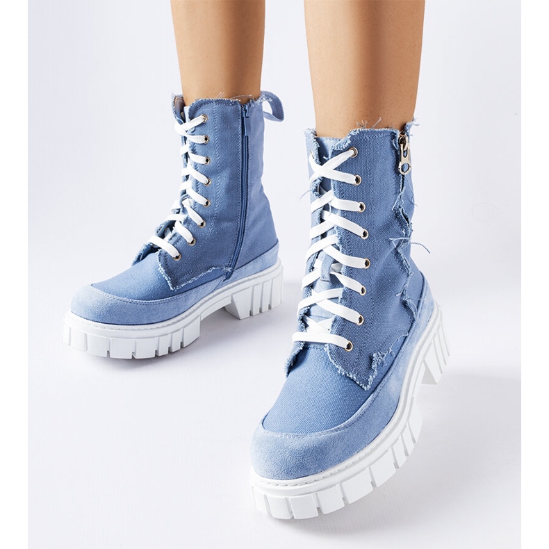 Bottes Crispiero isolées bleues 2