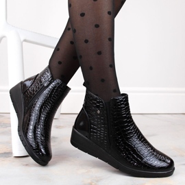 Bottines femme vernies noires à cale d'entrejambe, T.Sokolski Z23-333 le noir 1