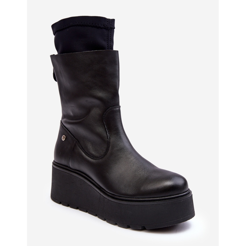 Bottines en cuir pour femmes sur une plateforme massive Maciejka 06246-01 Noir 2