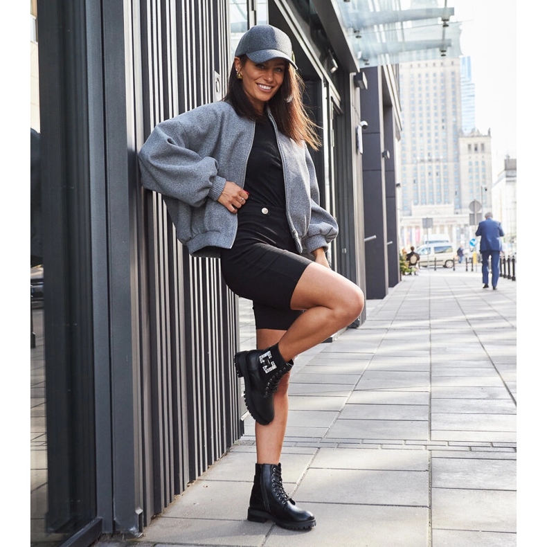 Inna Chaussures de travail noires avec zircons décoratifs Guevara 1
