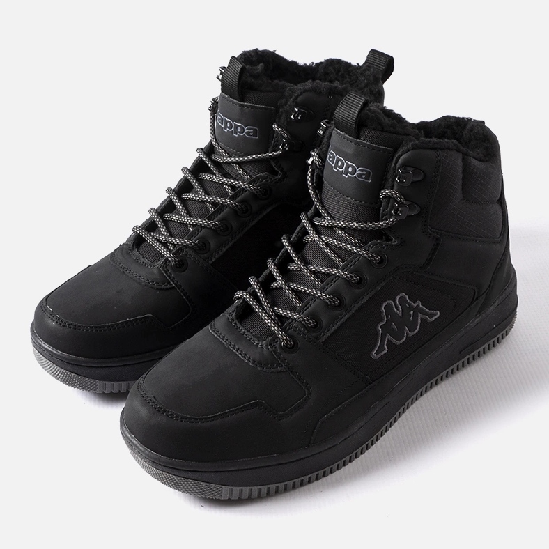 Chaussures de sport isolées noires Kappa 243046 Fourrure le noir 1