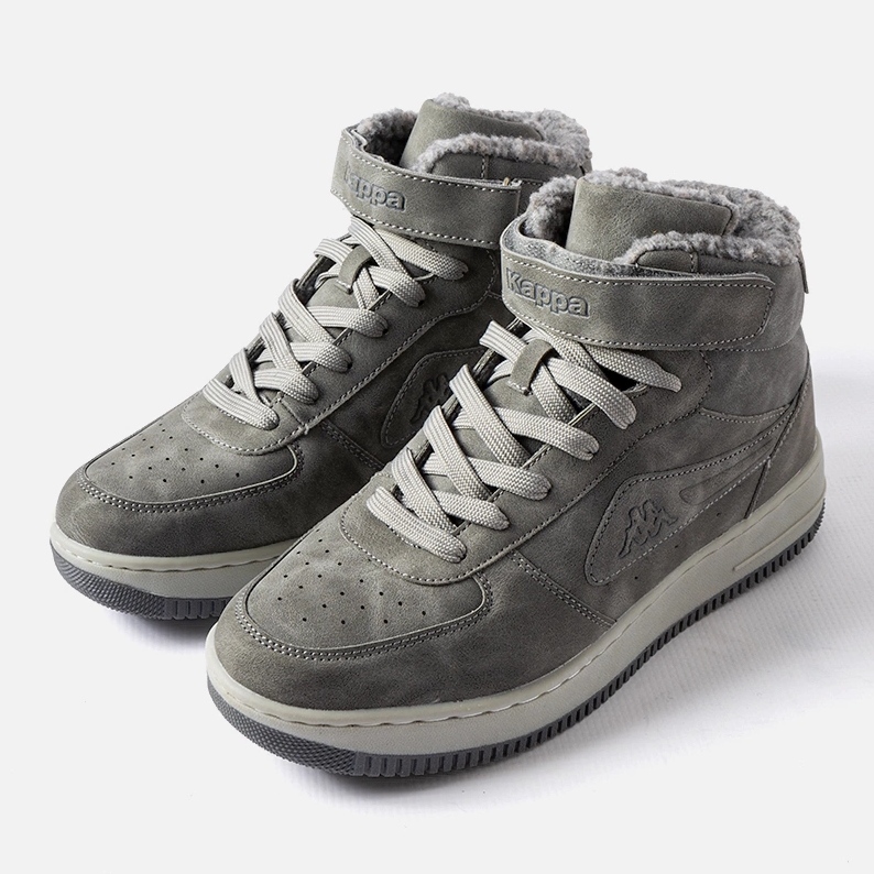 Chaussures de sport isolees Kappa grises Chaussures a la mode