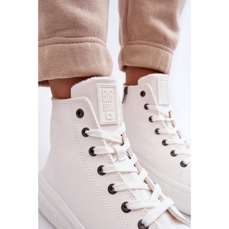 Baskets isolées à fermeture éclair pour femmes blanches Big Star MM274021 1 Baskets isolées à fermeture éclair pour femmes blanches Big Star MM274021 1