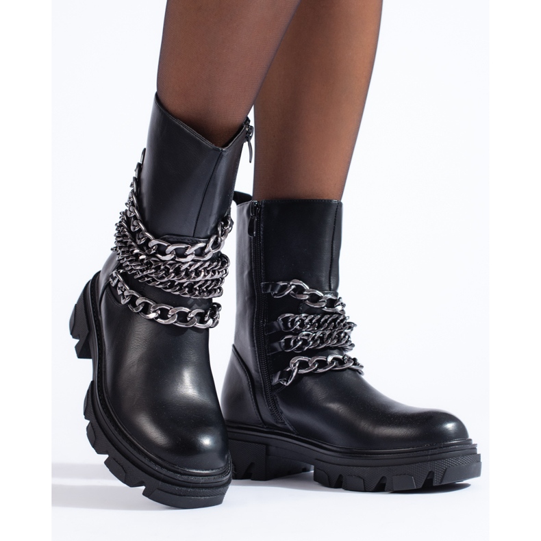 Baggies femme avec chaînes le noir 1