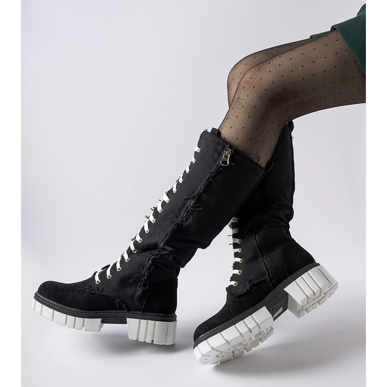 Bottes Palmer isolées en tissu noir le noir 1