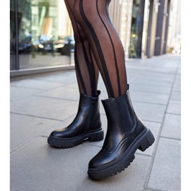Bottines noires ornées de surpiqûres Castella 2