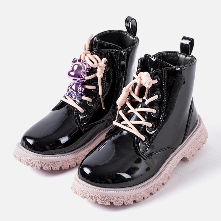 Evento Bottines vernies noires et roses avec ours en peluche Orso 1