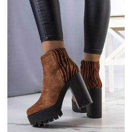 Bottes à talons marron de Khalid brun 2