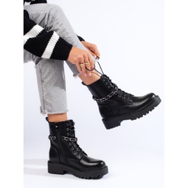 Baggies pour femmes noires avec une chaîne en cuir écologique 2