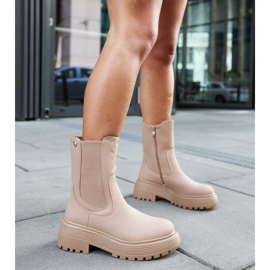 Bottines isolées beiges sur la plateforme Rinaldo 2