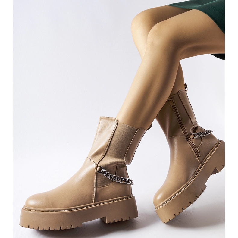 Bottines beiges ornées d'une chaîne Guglielmo 1 Bottines beiges ornées d'une chaîne Guglielmo 1