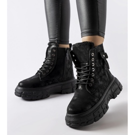 Inna Bottes isolées noires sur la plateforme Lina 1