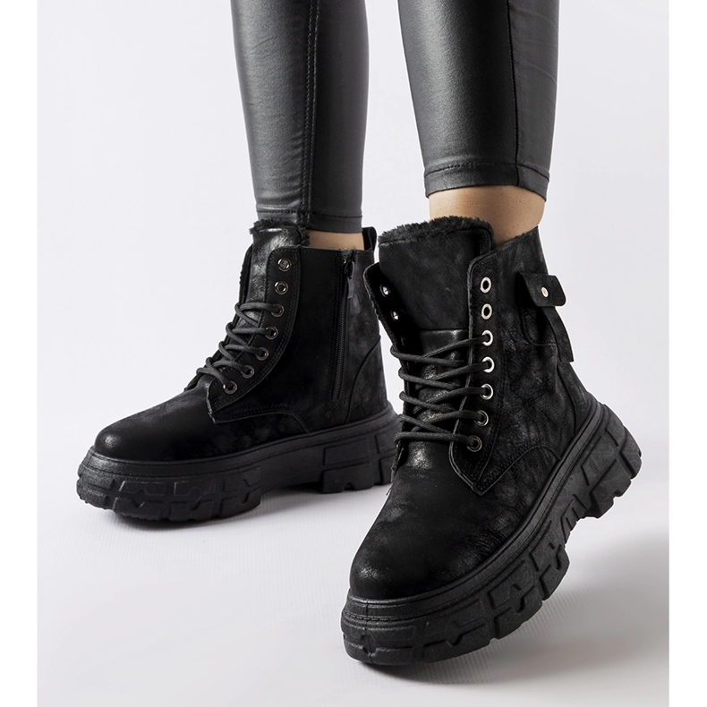 Inna Bottes isolées noires sur la plateforme Lina 1