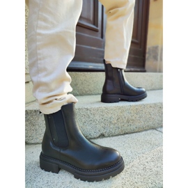 Bottes noires pour dames à semelle épaisse 2