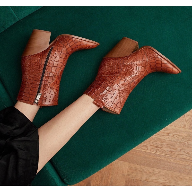 Marco Shoes Bottes de cowboy pour femmes en cuir naturel avec gaufrage brun 1