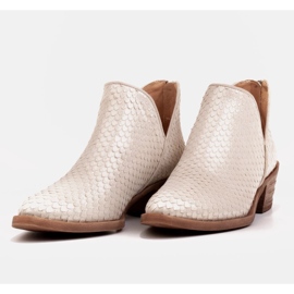 Marco Shoes Bottines en daim naturel avec une coupe en V d'or 6