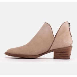 Marco Shoes Bottes beiges en daim naturel avec une coupe en V 5