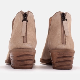 Marco Shoes Bottes beiges en daim naturel avec une coupe en V 6