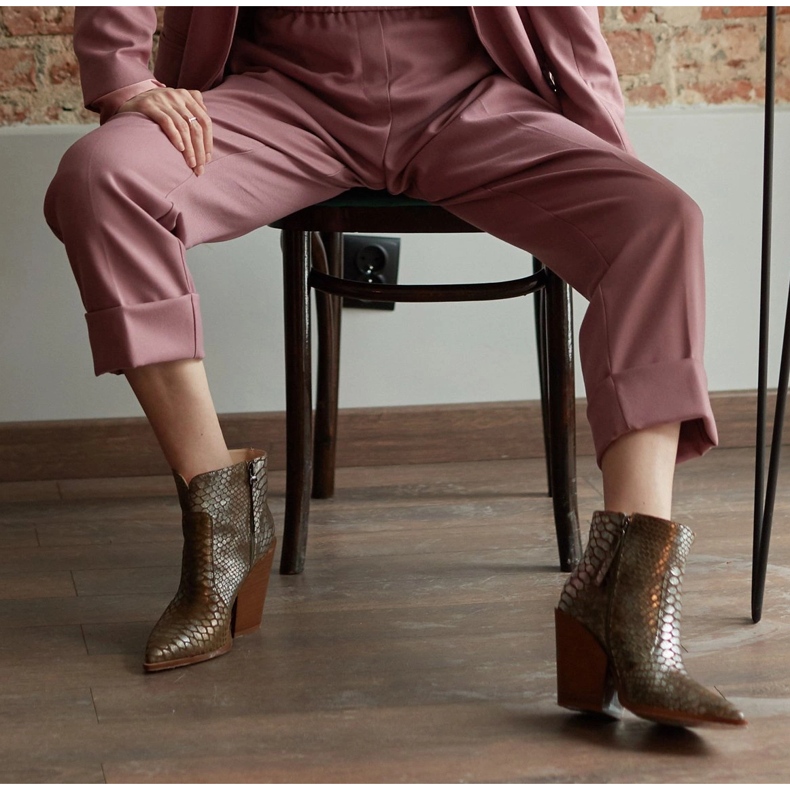 Marco Shoes Bottes de cowboy pour femmes en cuir naturel argent 1