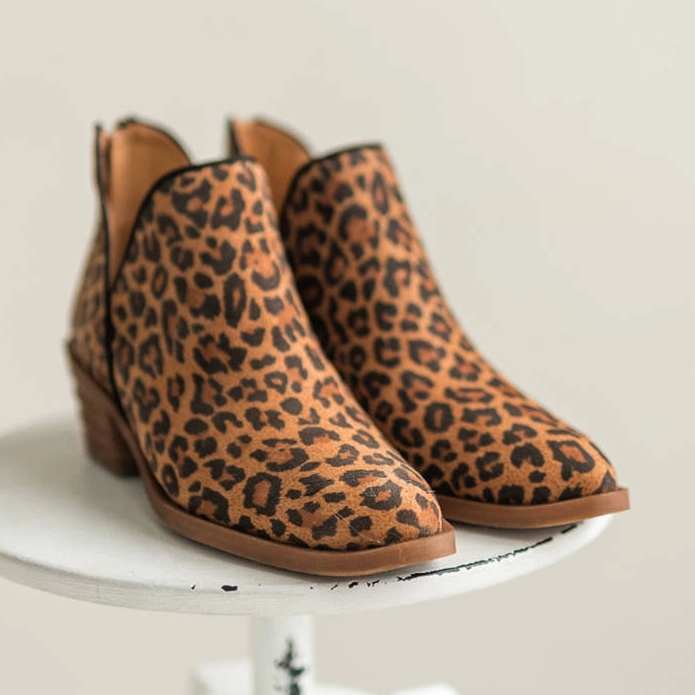 Marco Shoes Bottes en cuir véritable avec une coupe en V 1954B-634-1 brun 1