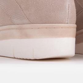 Radoskór Des chaussures confortables pour un pied plus large sur une semelle légère beige 4