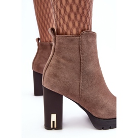 Bottes classiques à talons hauts en daim marron Amy brun 6