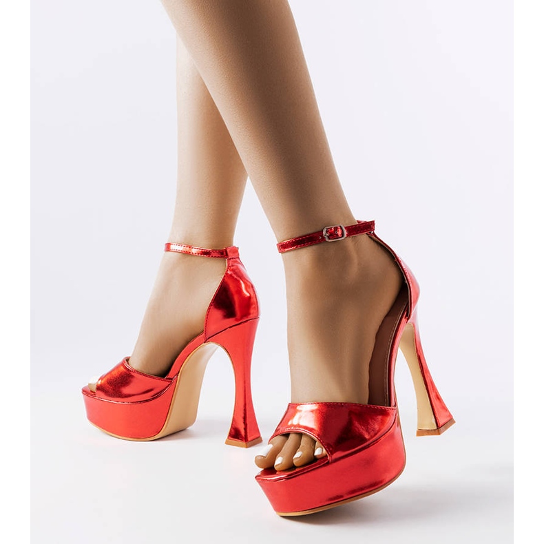 Sandales hautes en laque rouge de l'Illinois 1