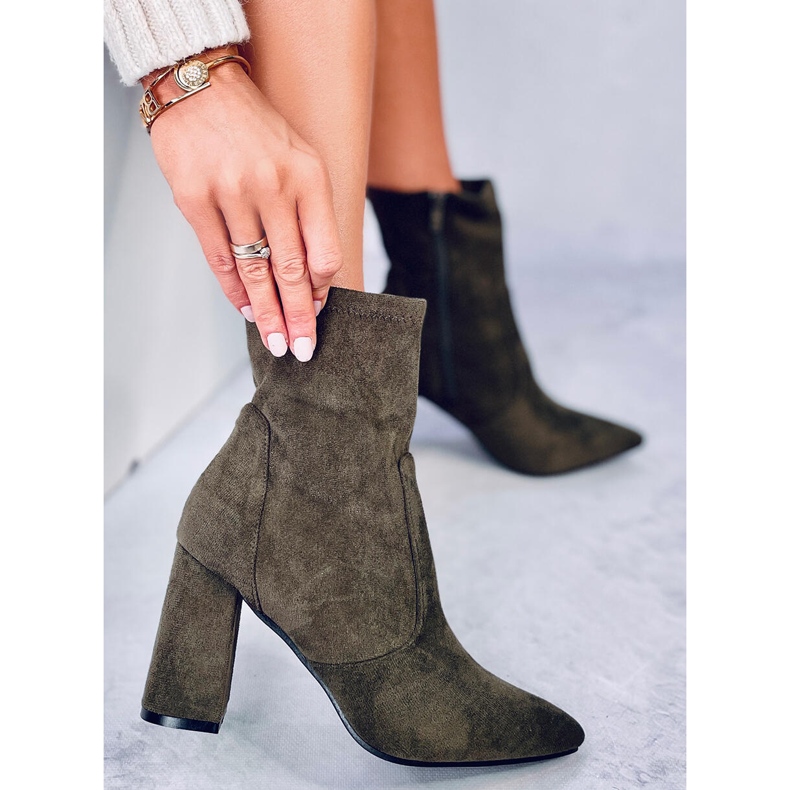 Bottes à talons en daim de Natalie Green vert 2