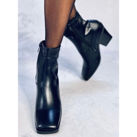 Talons hauts de Arya Black le noir 1