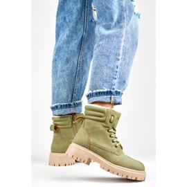 Bottes femme isolées vert clair 3