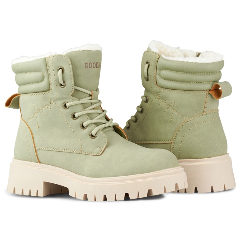 Bottes femme isolées vert clair 1
