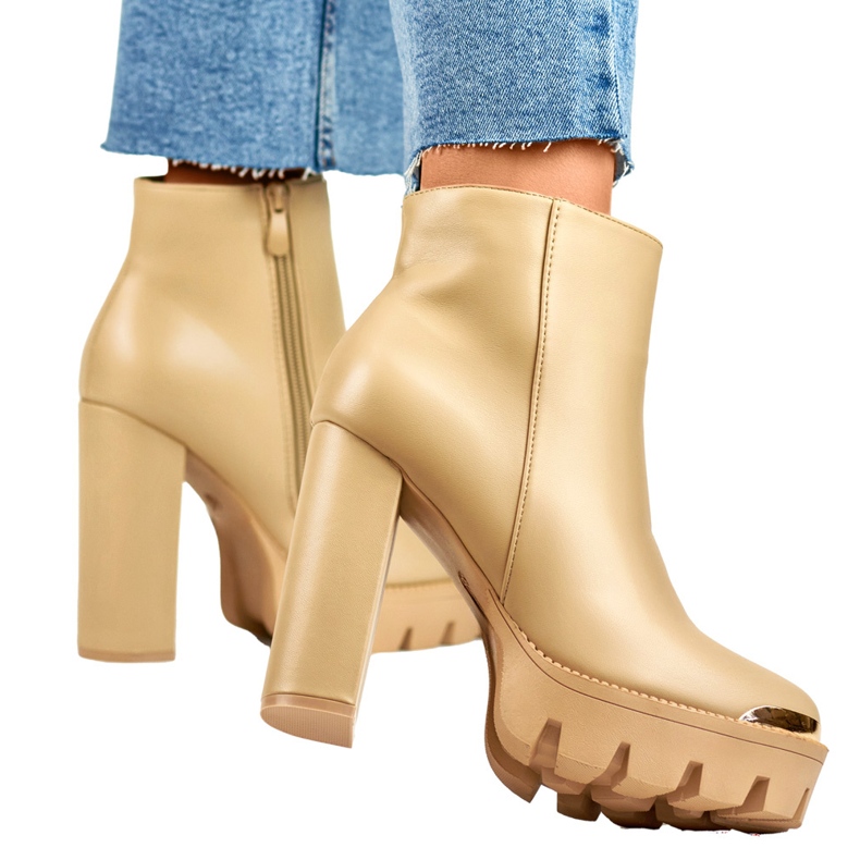 Bottines hautes femme beiges à talon épais 1