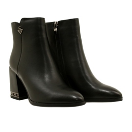 Bottes isolées noires pour femmes avec Filippo DBT4842 / 23 BK 10
