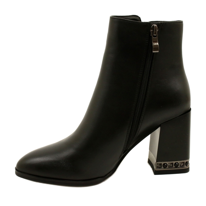 Bottes isolées noires pour femmes avec Filippo DBT4842 / 23 BK 6