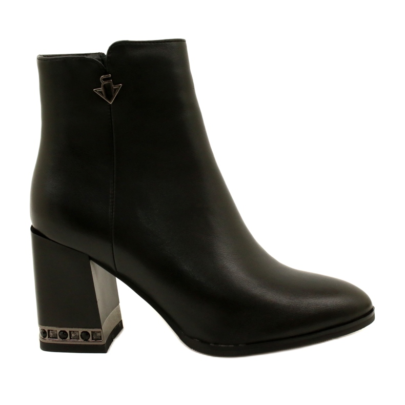 Bottes isolées noires pour femmes avec Filippo DBT4842 / 23 BK 4