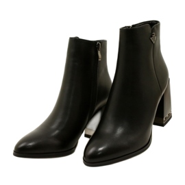 Bottes isolées noires pour femmes avec Filippo DBT4842 / 23 BK 7