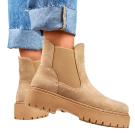 Bottines Chelsea femme en daim à semelle épaisse beige 1