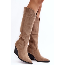 Bottes de cowboy en daim beige Delia à la mode 3