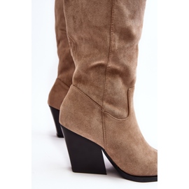 Bottes de cowboy en daim beige Delia à la mode 7