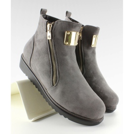 Bottines en daim avec une plaque dorée GG-32 Gris 3