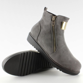 Bottines en daim avec une plaque dorée GG-32 Gris 4