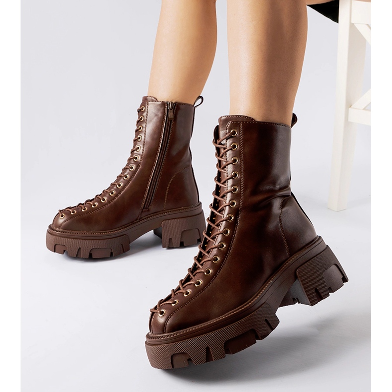 Bottes isolées marron avec fixation Amla brun 1