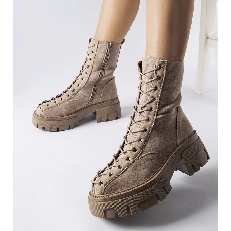 Bottines marron ornées d'un liseré Amol brun 1