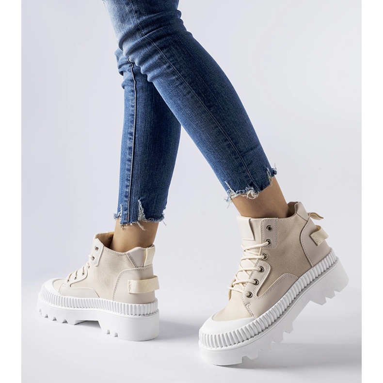 Inna Baskets beiges sur plateforme haute Grotta 2