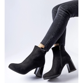 Bottines élégantes noires de Serbadone le noir 1