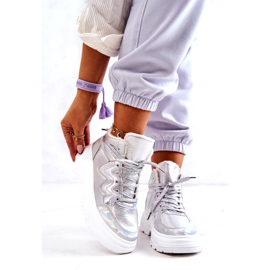 Chaussures de sport isolées en argent pour femmes 2