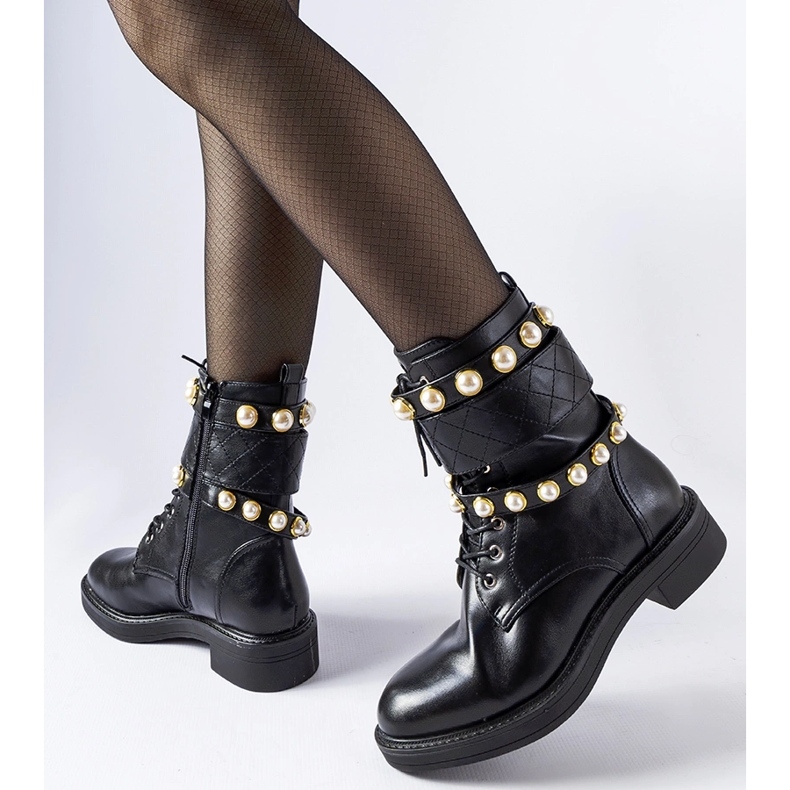 Bottines isolées noires avec perles Normand le noir 1