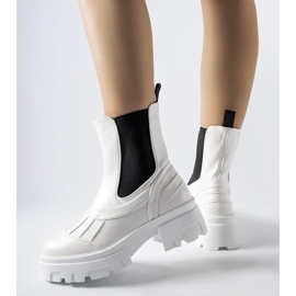 Travailleurs blancs isolés massifs de Carruba blanche 1 Travailleurs blancs isolés massifs de Carruba blanche 1