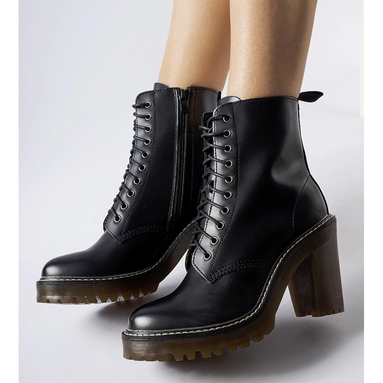 Bottines à lacets noires Ezio le noir 1