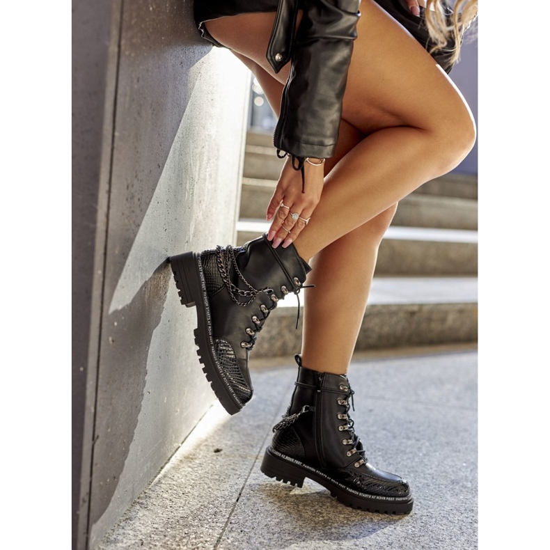 S.Barski Travailleurs isolés avec chaînes, noir 3